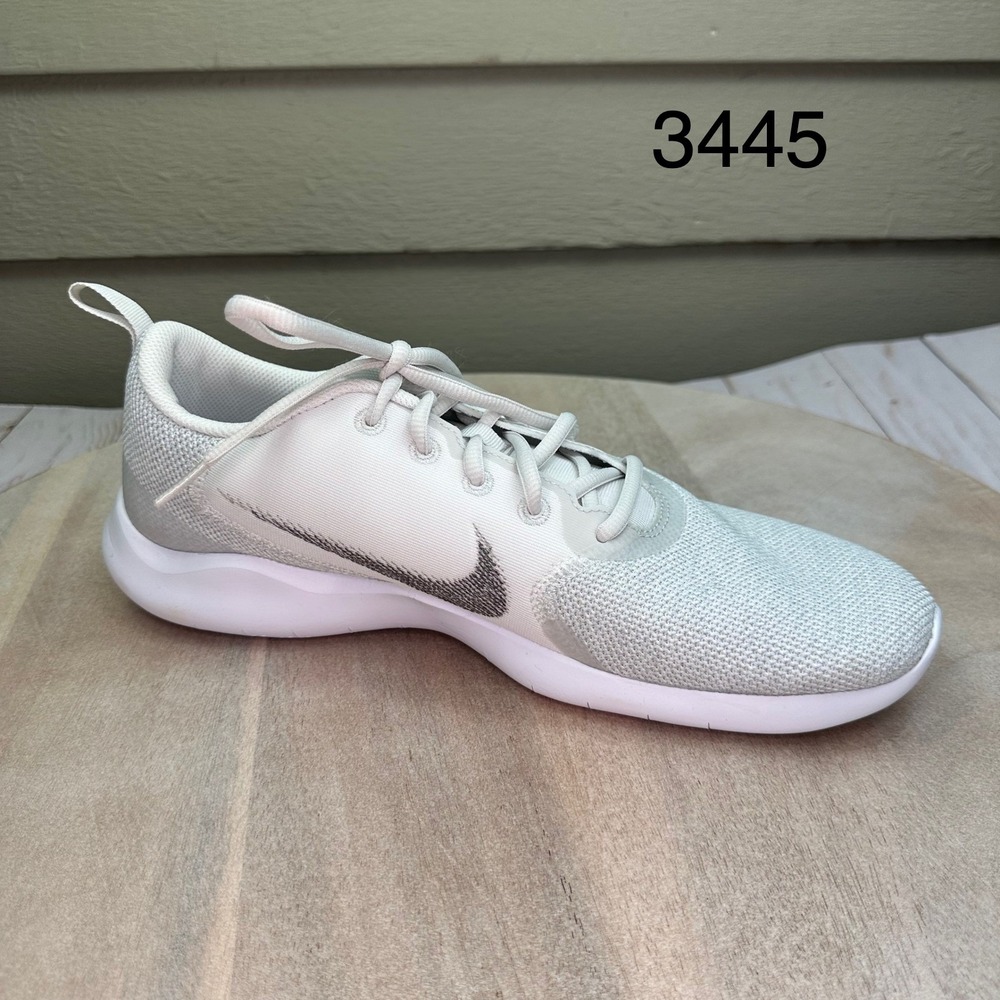 Nike Flex Experience Run Womens 11 White Silver Sneakers New